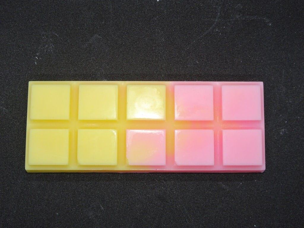 Rhubarb And Custard Wax Melt Bars. - Image 6