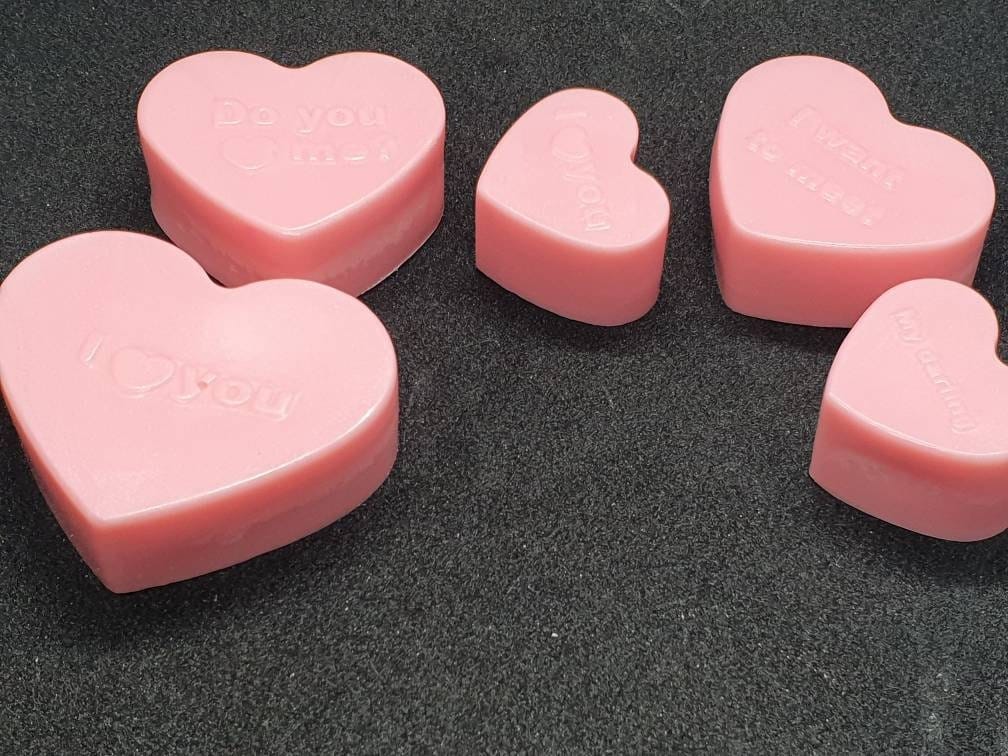Love hearts wax melts. - Image 7