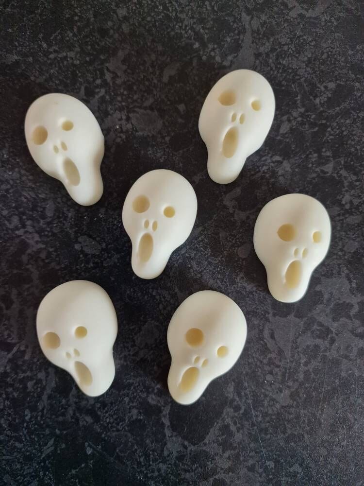 Happy Halloween wax melts. - Image 3