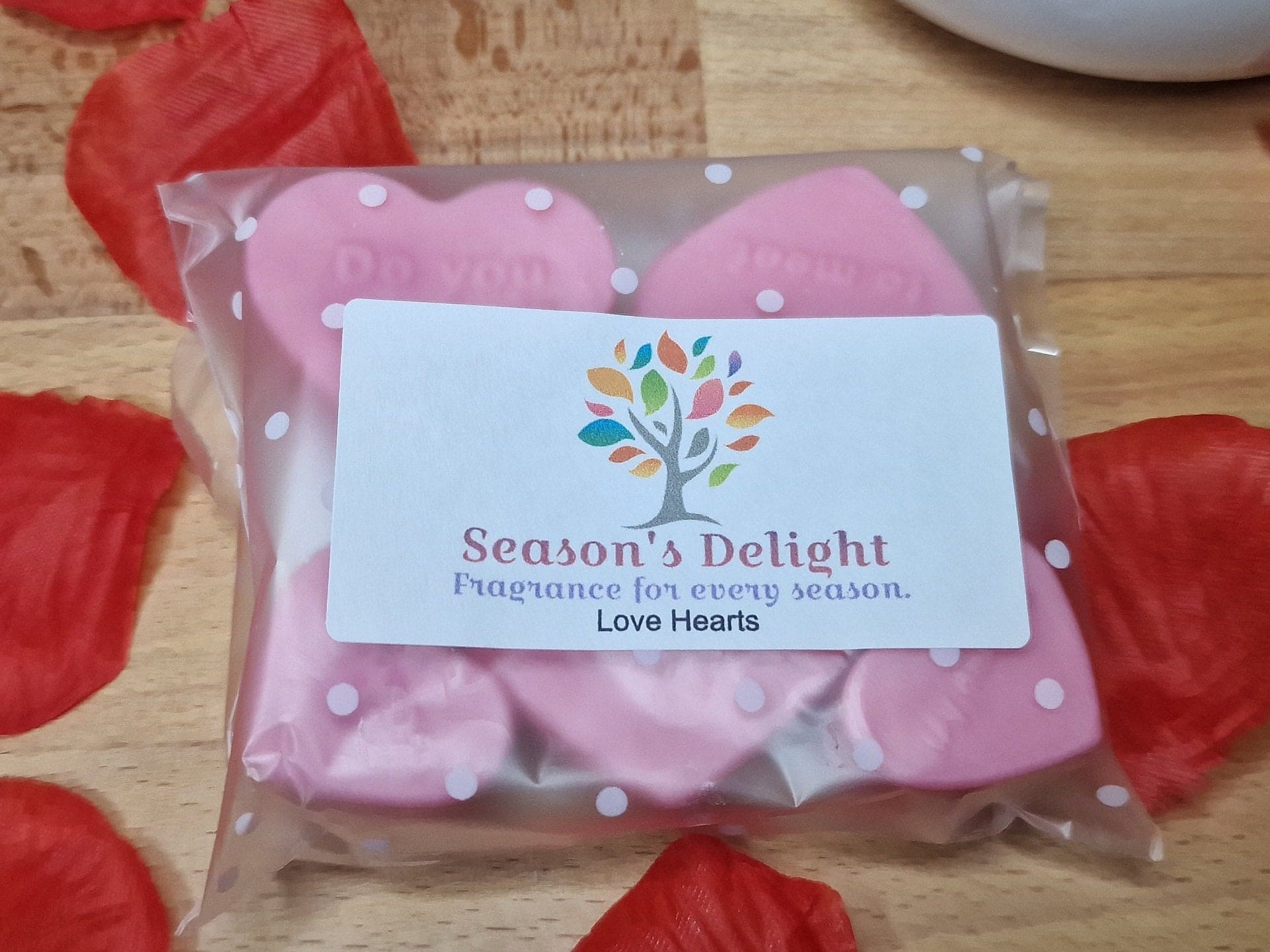 Love hearts wax melts. - Image 2