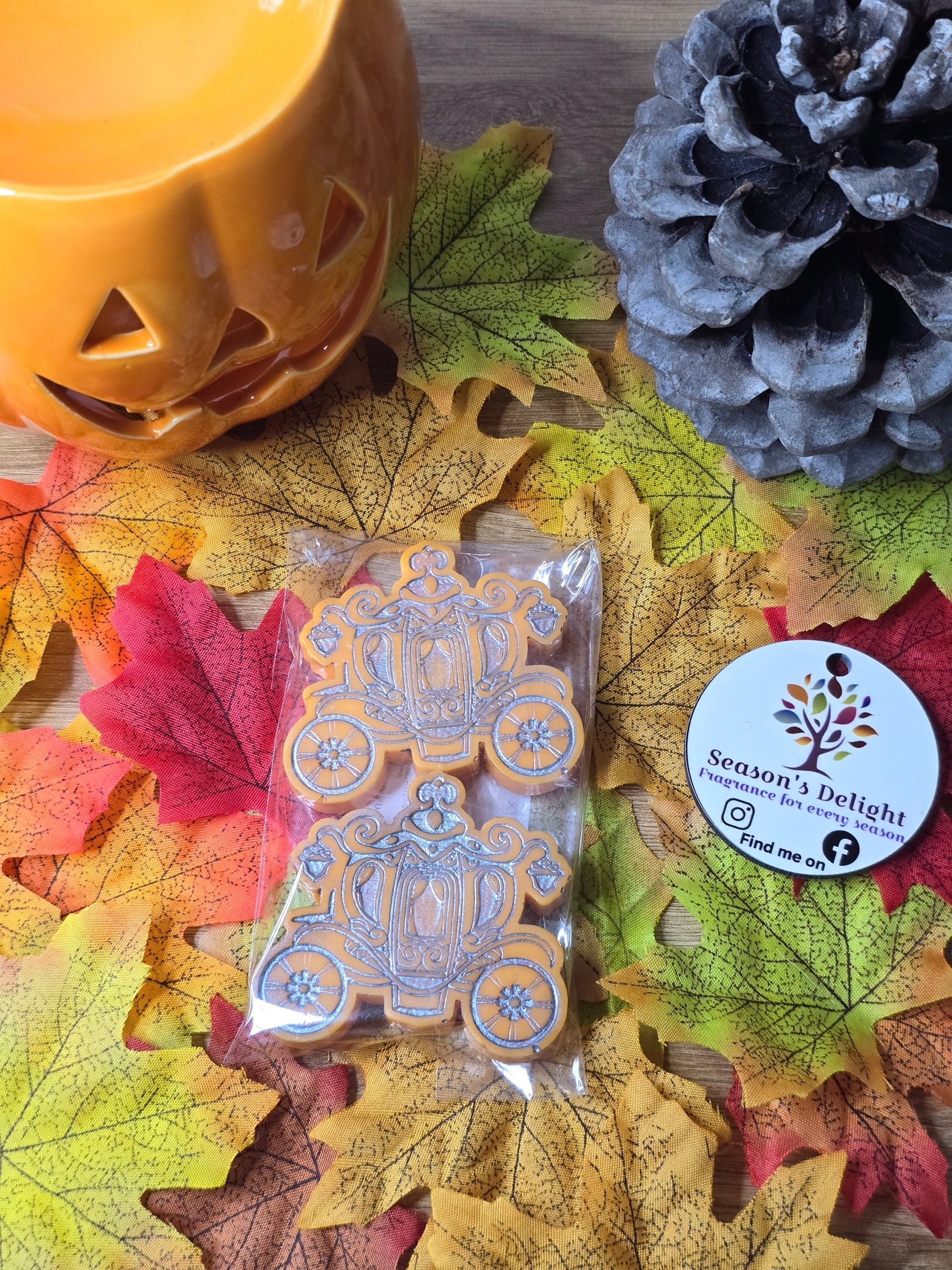 Frosted pumpkin wax melts. - Image 2