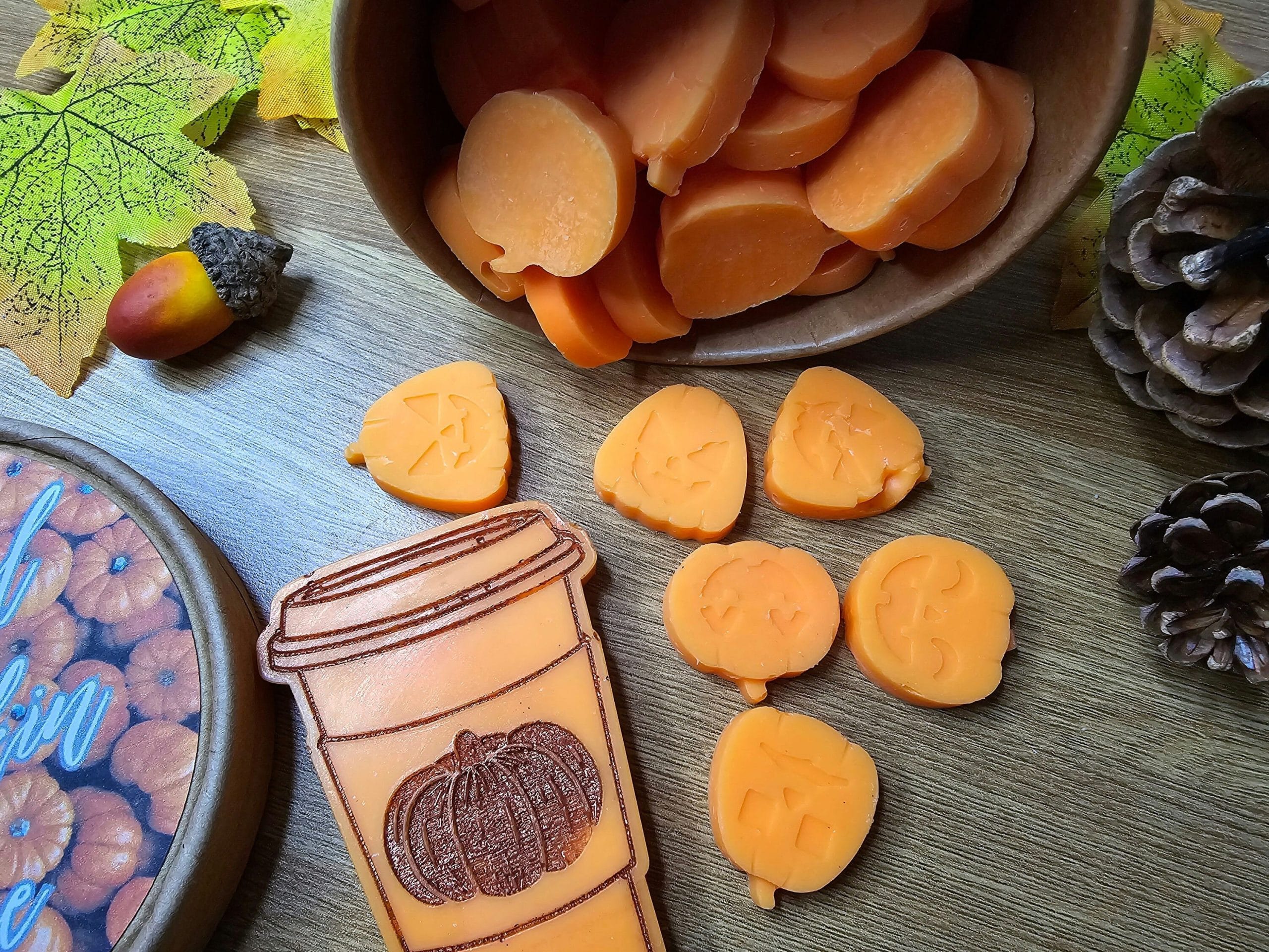 Spiced pumpkin coffee wax melts. - Image 3