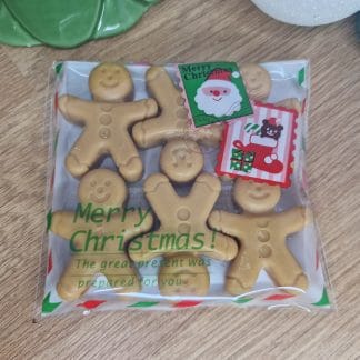 Gingerbread scented wax melt bar or multipack in the shape of cute little people.  Adorable fragranced gift for you or a loved one