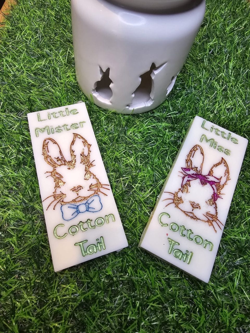 Handpainted Easter, spring wax melt bars. Little mister or Mrs cotton tail designs with the fragrance carrot cake - Image 4
