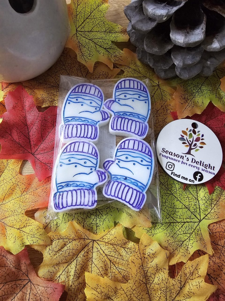 Scarves and mittens fragranced highly scented long lasting packet of mitten shapes made with Soy wax vegan friendly. - Image 2