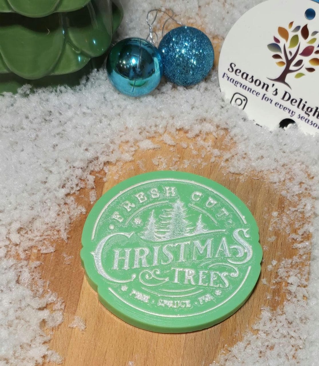 Christmas tree scented Soy wax melt. Strong scented Christmas seasonal long lasting highly fragranced. Gift ideas - Image 3